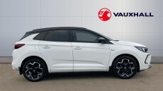 Vauxhall Grandland 1.5 Turbo D Ultimate 5dr Auto Diesel Hatchback